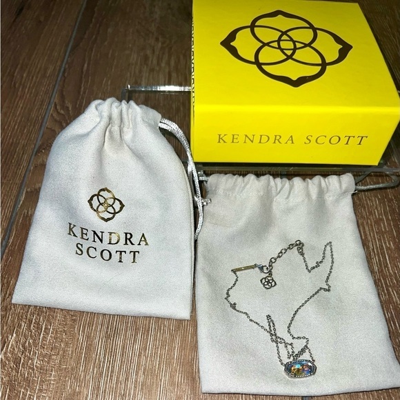 Kendra Scott Elisa Neclace - Picture 1 of 3